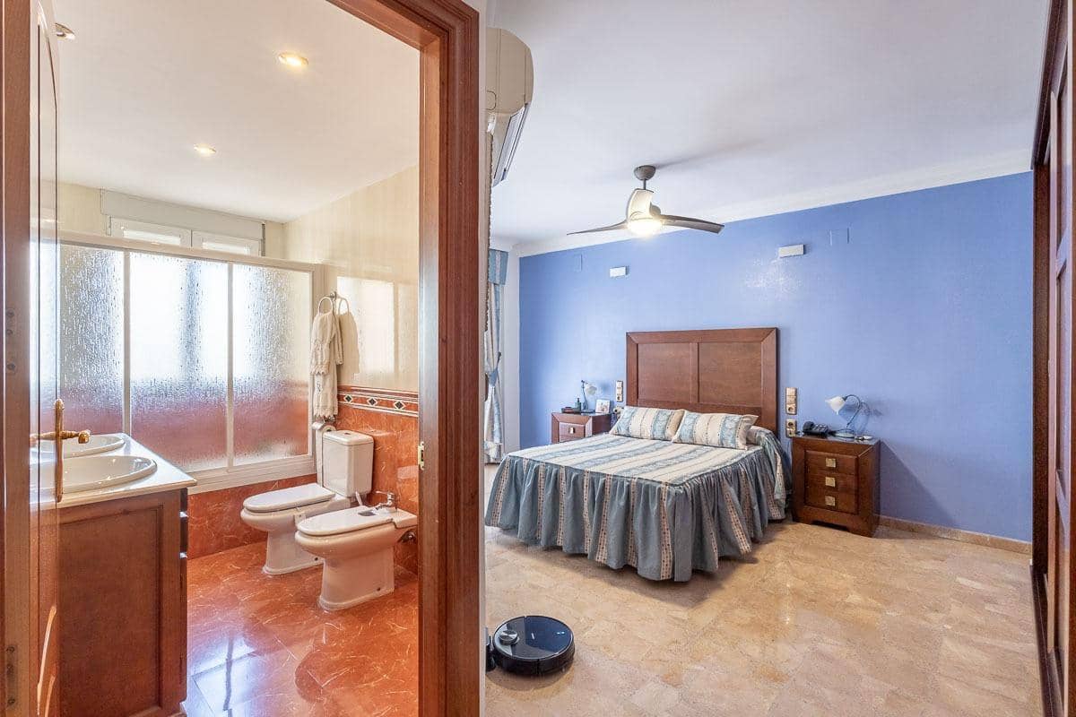 4 sypialnia Willa na sprzedaż w Albolote z garażem - 435 000 € (Ref: 9330876)