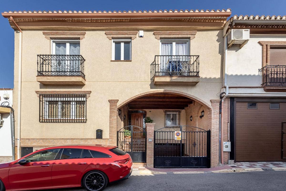 4 sypialnia Willa na sprzedaż w Albolote z garażem - 435 000 € (Ref: 9330876)