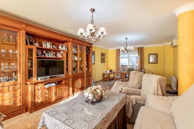 4 soveværelse Villa til salg i Albolote med garage - € 450.000 (Ref: 9330876)