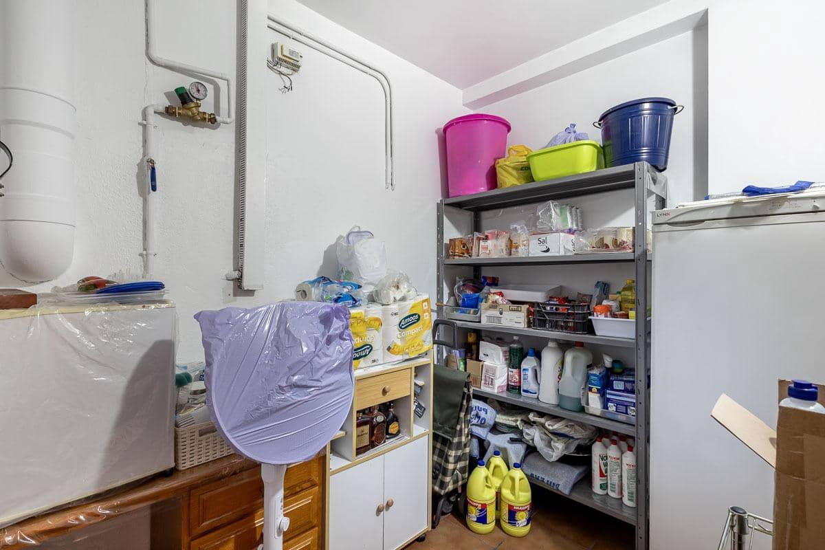 4 sypialnia Dom szeregowy na sprzedaż w Miasto Grenada z garażem - 335 000 € (Ref: 9335258)