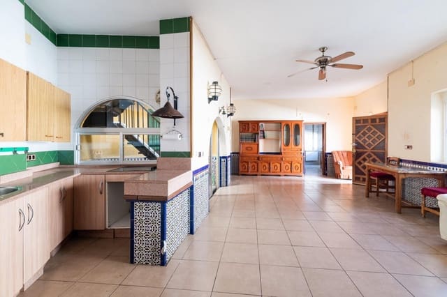 5 slaapkamer Rijtjeshuis te koop in Santa Fe - € 149.900 (Ref: 9335259)