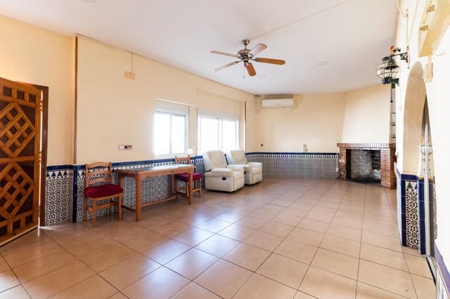 5 slaapkamer Rijtjeshuis te koop in Santa Fe - € 149.900 (Ref: 9335259)