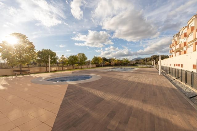 3 Zimmer Wohnung zu verkaufen in Atarfe mit Pool Garage - 197.000 € (Ref: 9337871)