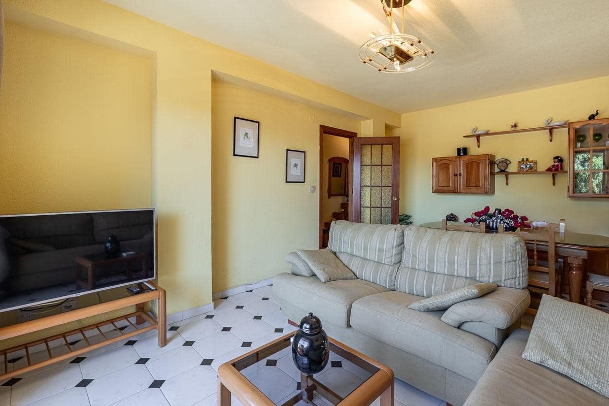 Piso de 3 habitaciones en Almuñécar en venta con garaje - 289.000 € (Ref: 9341106)