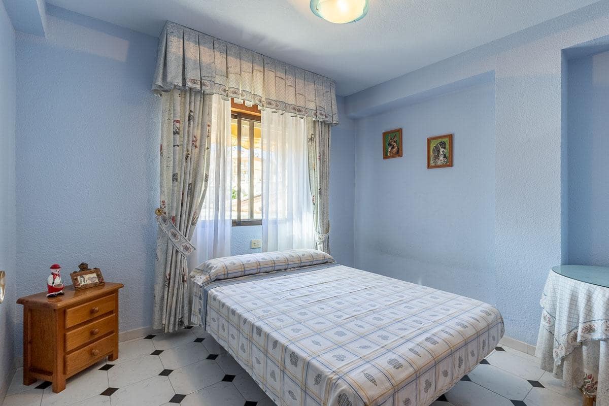 Piso de 3 habitaciones en Almuñécar en venta con garaje - 289.000 € (Ref: 9341106)