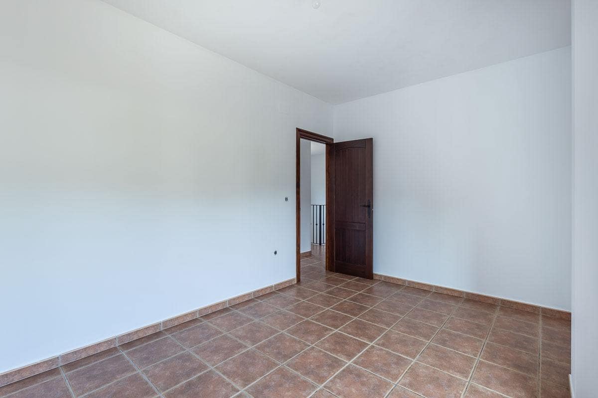 4 soveværelse Byhus til salg i Beas de Granada med garage - € 179.000 (Ref: 9341117)