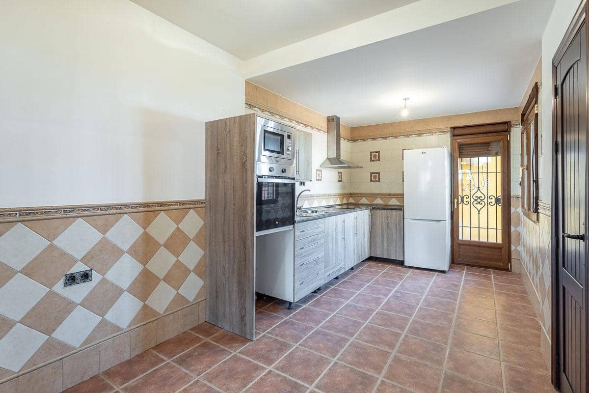 4 soveværelse Byhus til salg i Beas de Granada med garage - € 179.000 (Ref: 9341117)