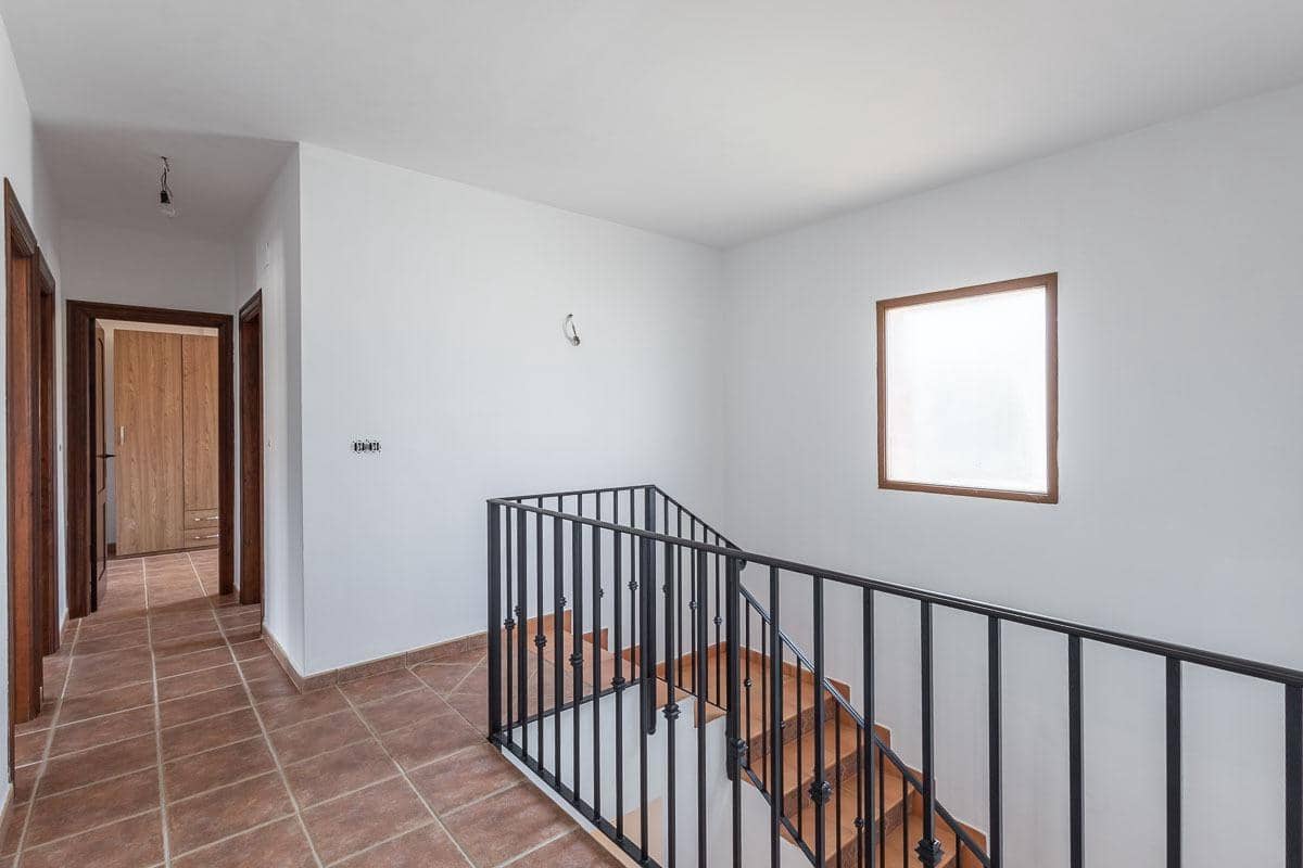 4 soveværelse Byhus til salg i Beas de Granada med garage - € 179.000 (Ref: 9341117)