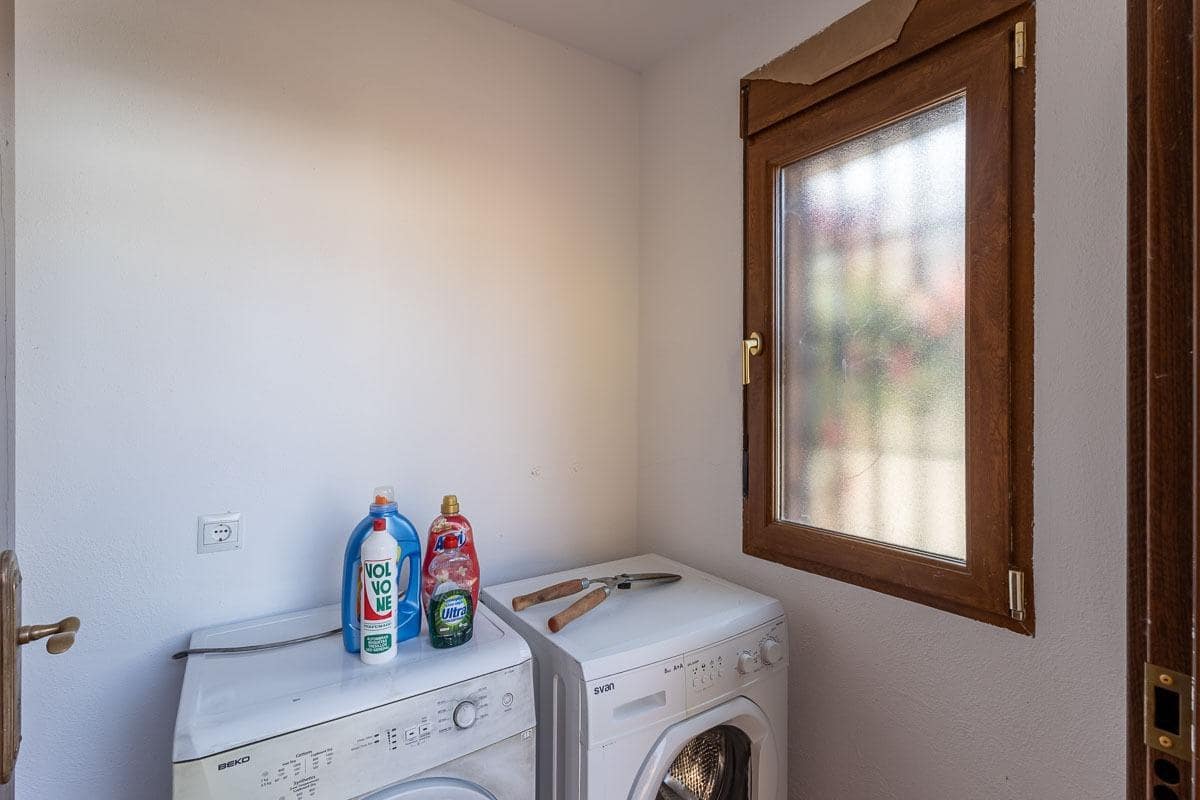 4 soveværelse Byhus til salg i Beas de Granada med garage - € 179.000 (Ref: 9341117)