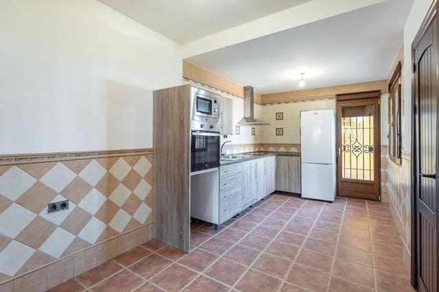 4 soveværelse Byhus til salg i Beas de Granada med garage - € 179.000 (Ref: 9341117)