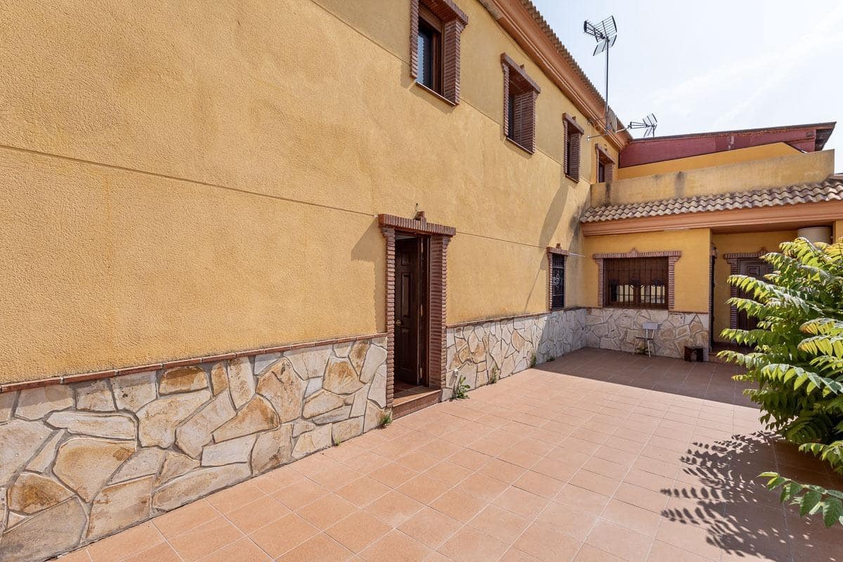 4 soveværelse Byhus til salg i Beas de Granada med garage - € 179.000 (Ref: 9341117)