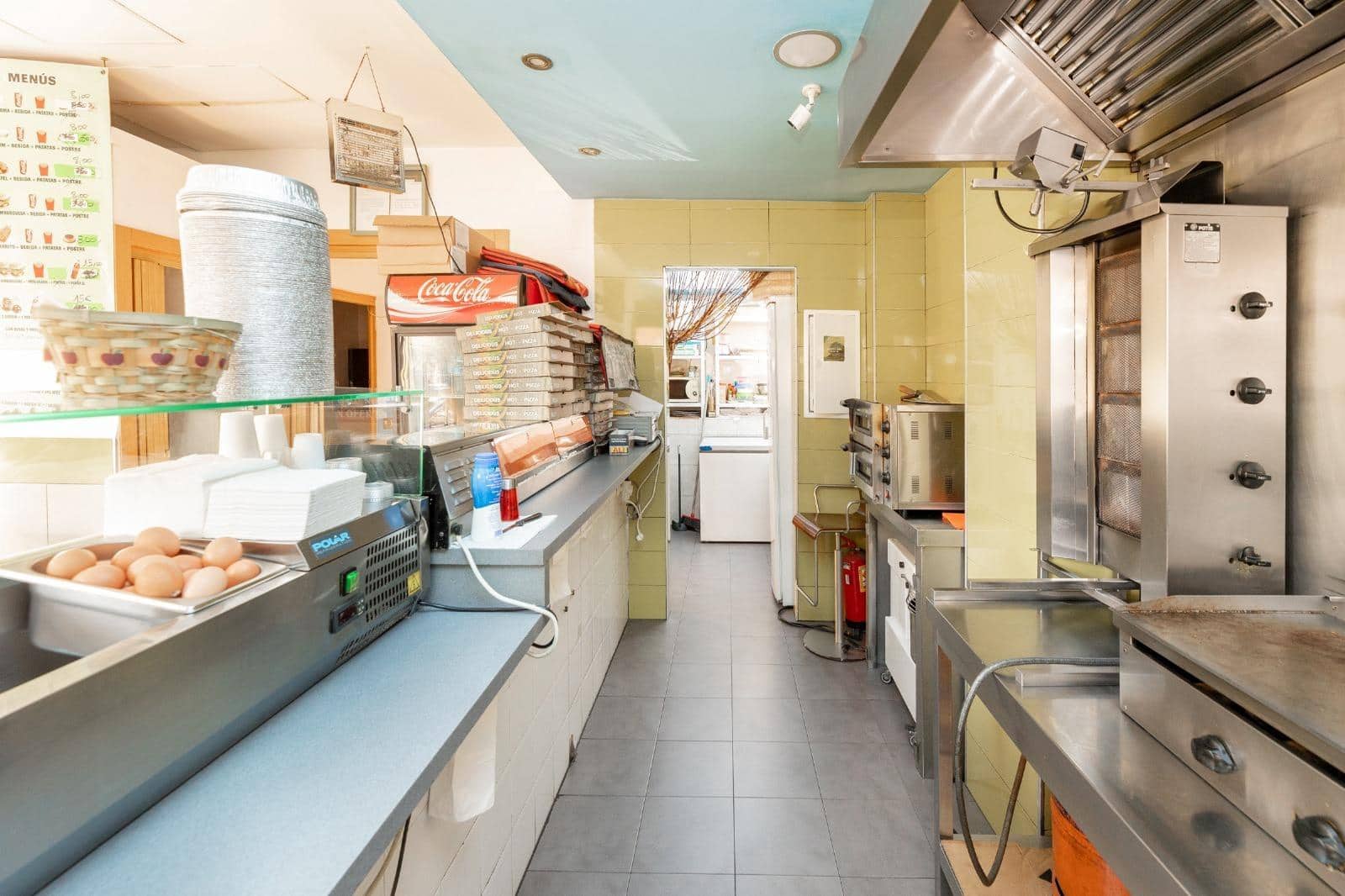 Komercyjne na sprzedaż w Miasto Grenada - 75 900 € (Ref: 9344988)