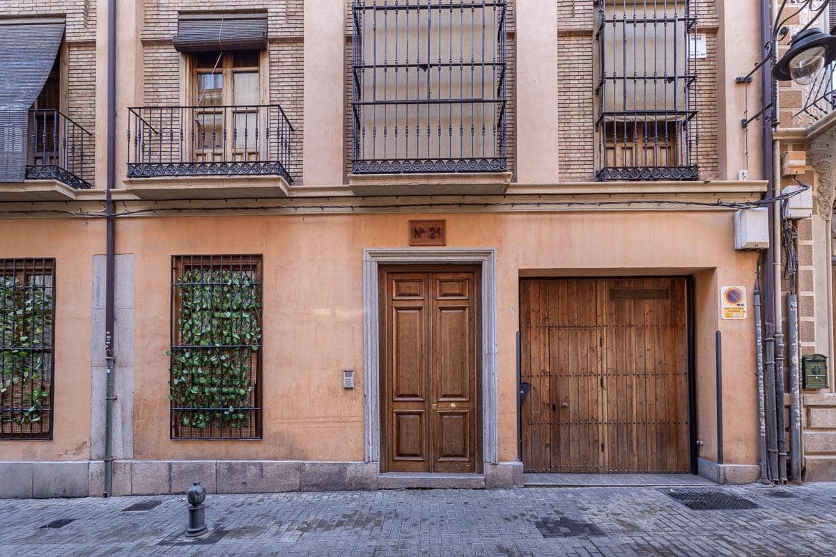 Piso de 3 habitaciones en Granada ciudad en venta - 475.000 € (Ref: 9344991)
