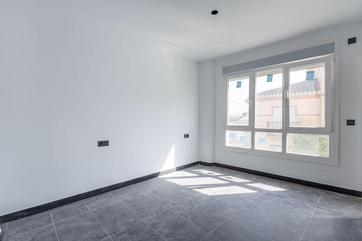 Byhus til salg i Churriana de la Vega - € 398.000 (Ref: 9344993)