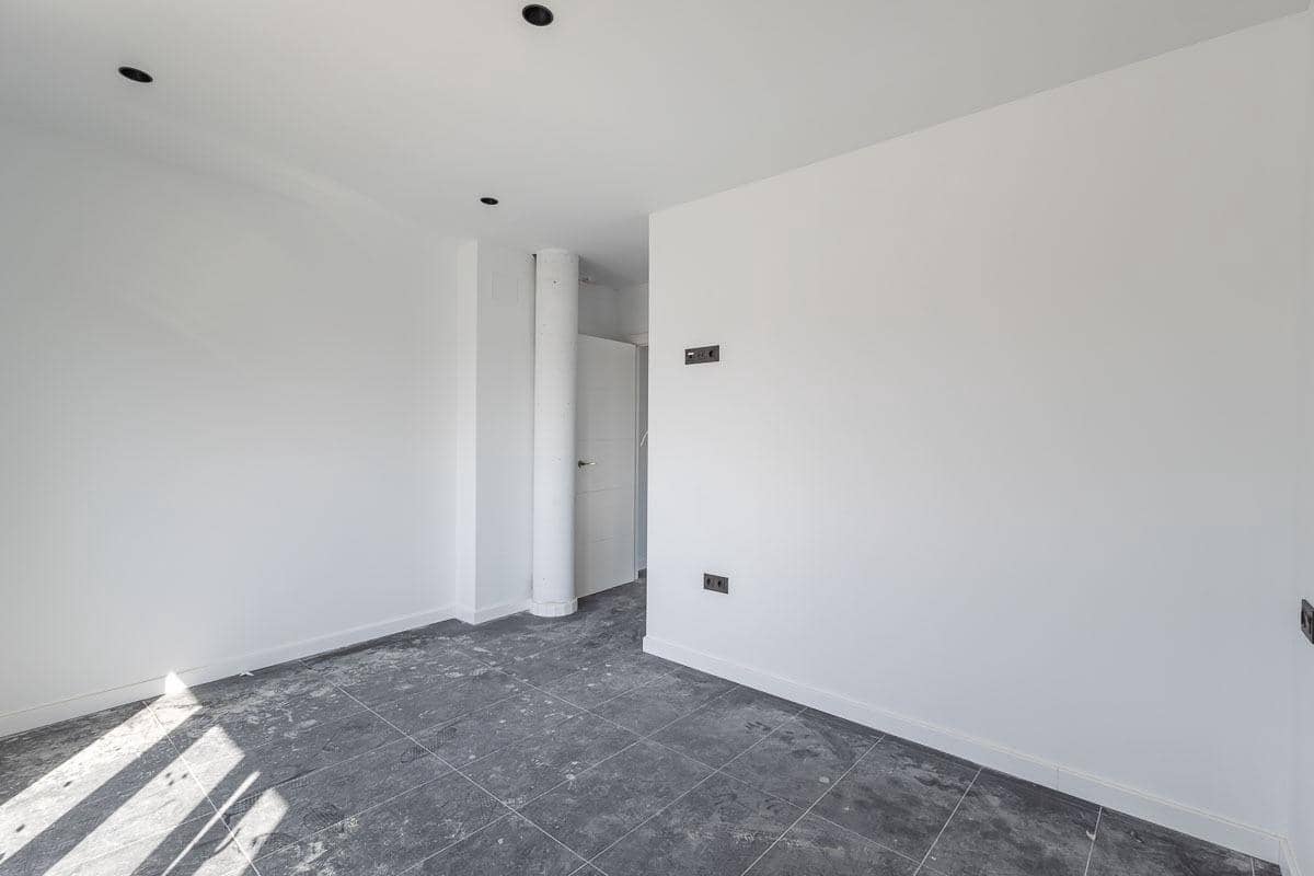 Byhus til salg i Churriana de la Vega - € 398.000 (Ref: 9344993)