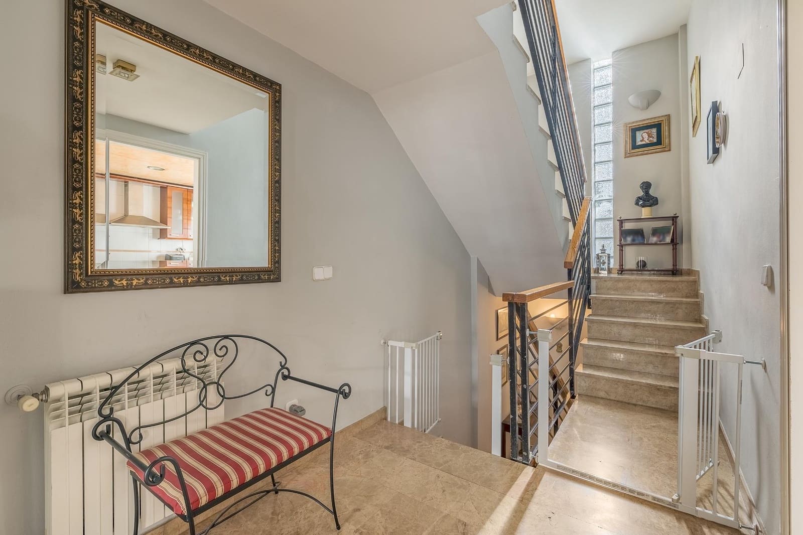 4 soveværelse Rækkehus til salg i Armilla med garage - € 359.000 (Ref: 9344994)