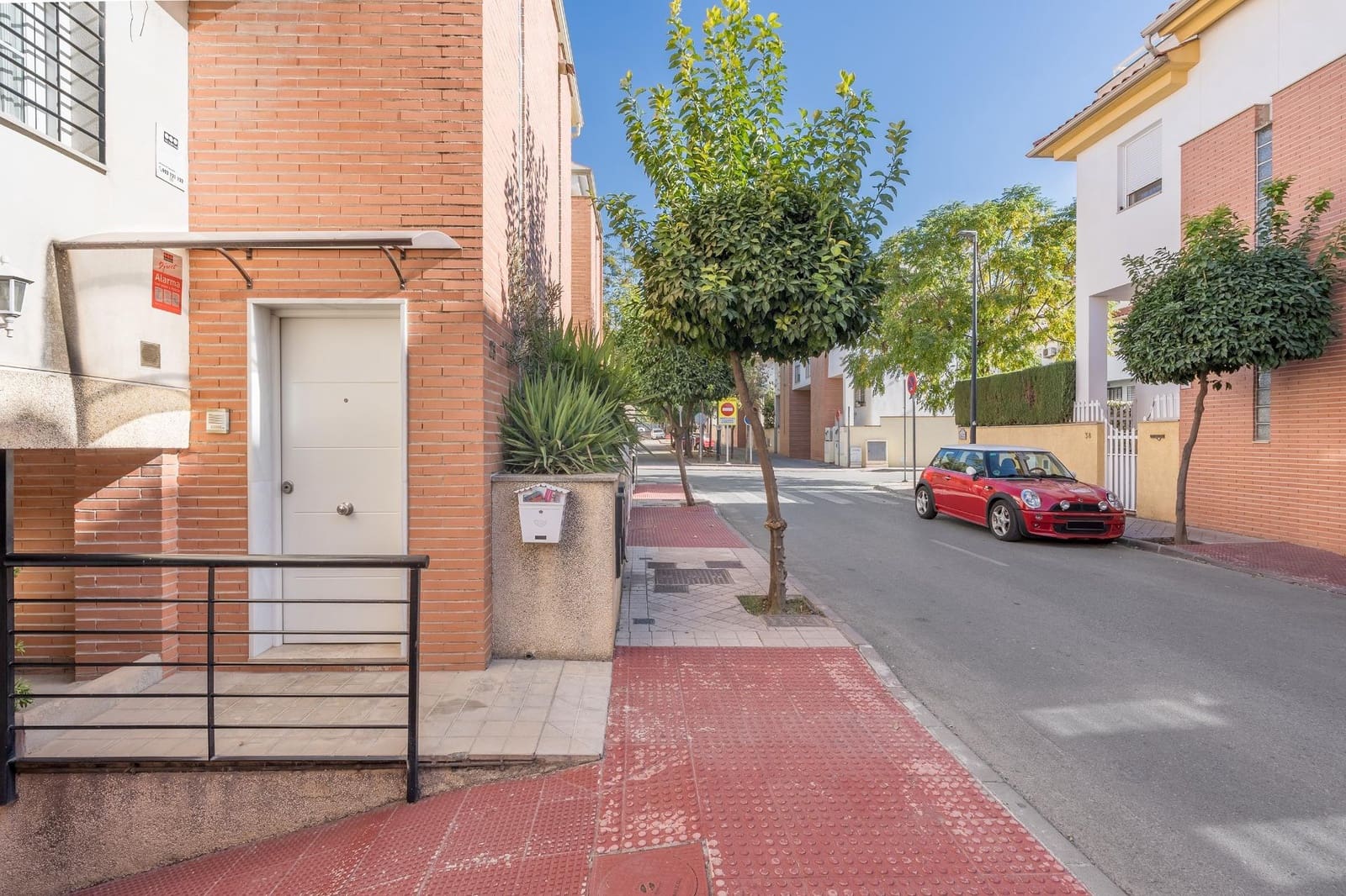 4 soveværelse Rækkehus til salg i Armilla med garage - € 359.000 (Ref: 9344994)