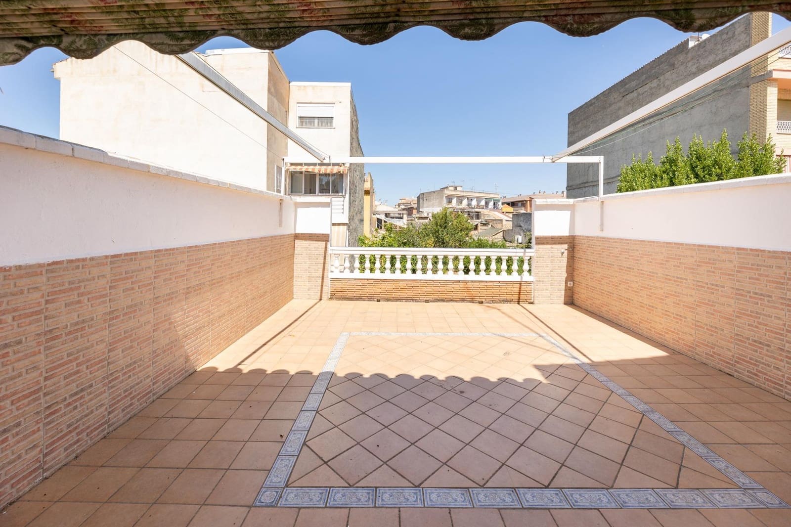 7 soveværelse Villa til salg i Maracena med garage - € 520.000 (Ref: 9344997)