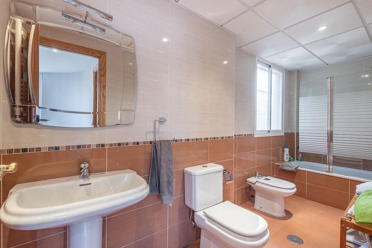 4 soverom Villa til salgs i Atarfe med svømmebasseng garasje - € 329 000 (Ref: 9347172)