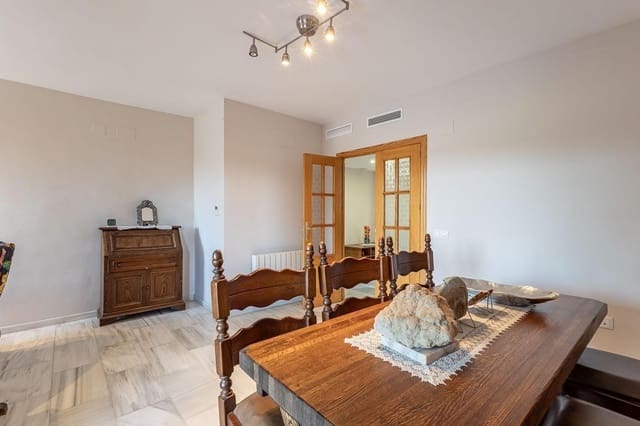 4 soverom Villa til salgs i Atarfe med svømmebasseng garasje - € 329 000 (Ref: 9347172)