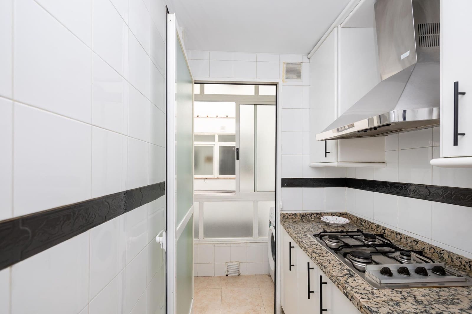 2 slaapkamer Flat te koop in Granada stad - € 190.000 (Ref: 9349429)