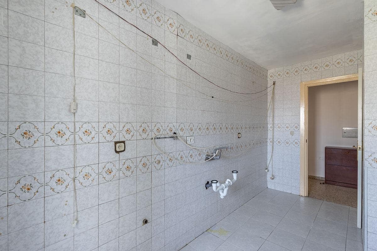 3 quarto Apartamento para venda em Granada cidade com garagem - 115 000 € (Ref: 9349433)