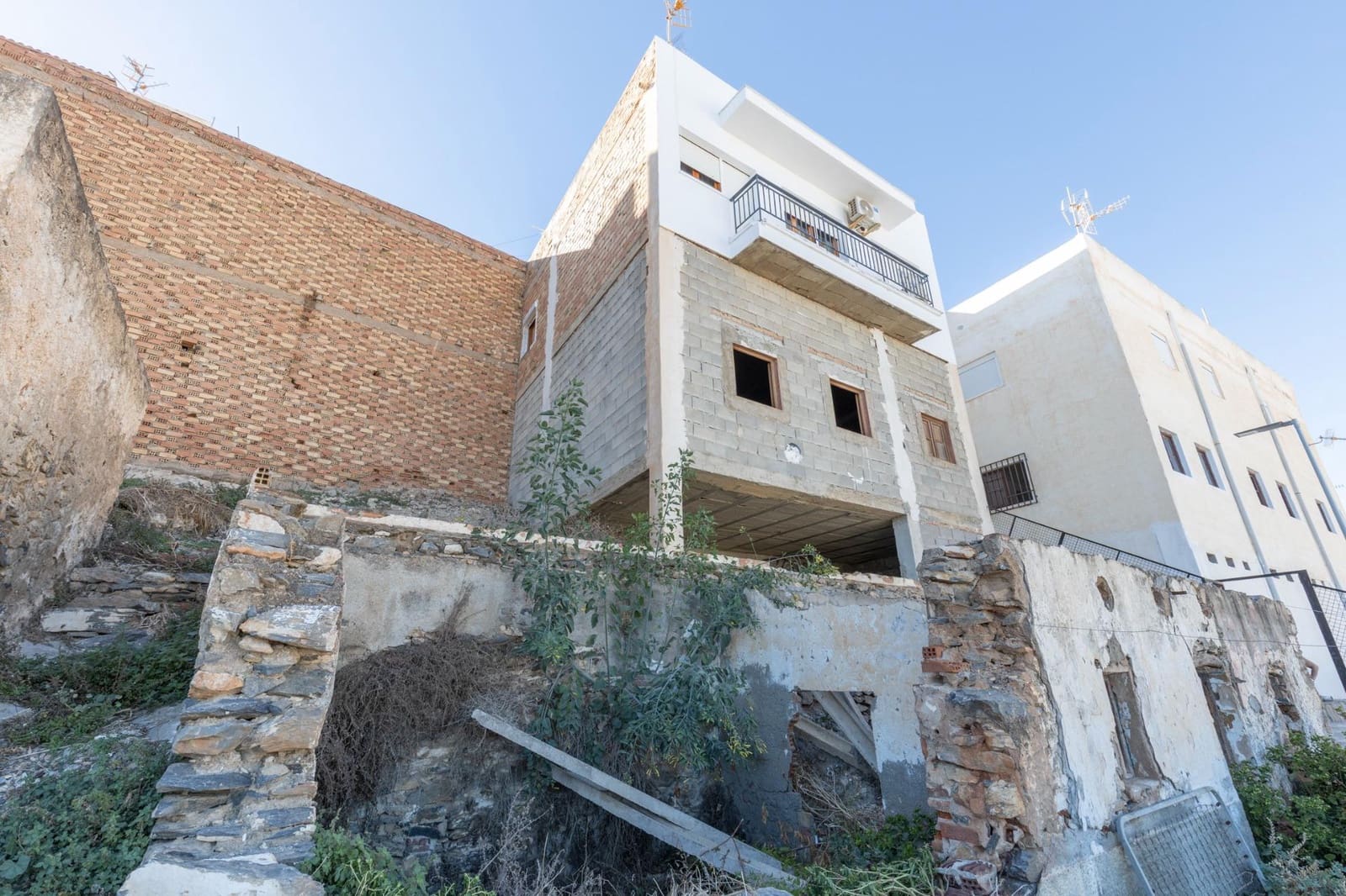 3 Zimmer Villa zu verkaufen in Castell de Ferro - 199.990 € (Ref: 9349434)