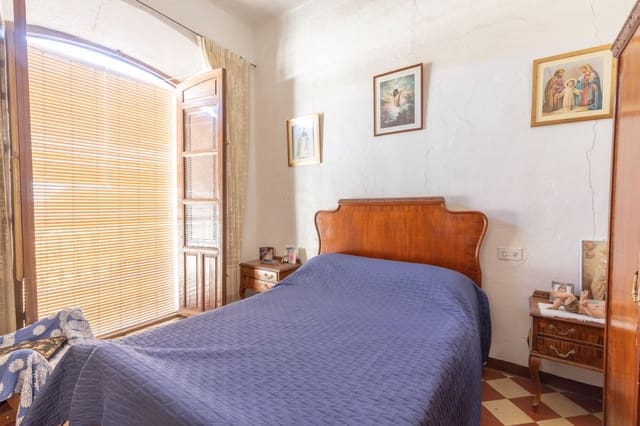 5 soveværelse Byhus til salg i Albuñol - € 99.900 (Ref: 9353527)