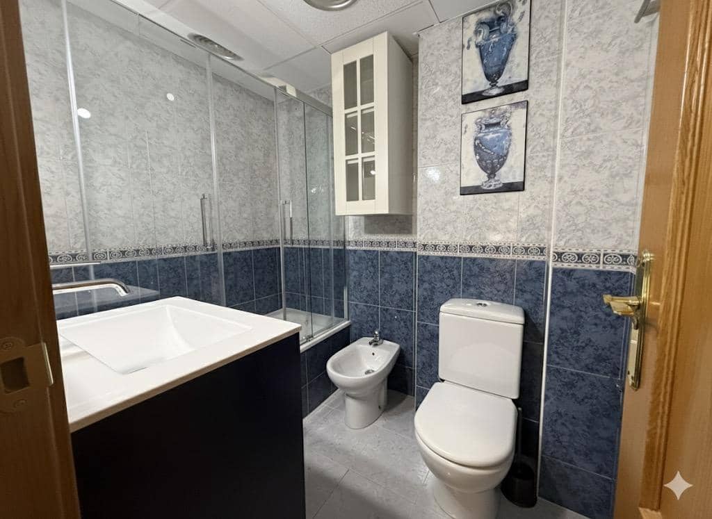 1 sypialnia Mieszkanie do wynajęcia w Miasto Grenada - 850 € (Ref: 9356100)