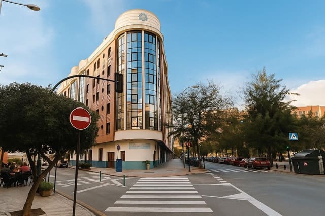 1 sypialnia Mieszkanie do wynajęcia w Miasto Grenada - 850 € (Ref: 9356100)