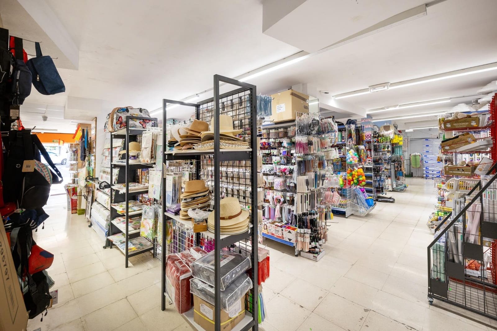 Local Comercial en Peligros en venta - 230.000 € (Ref: 9356101)