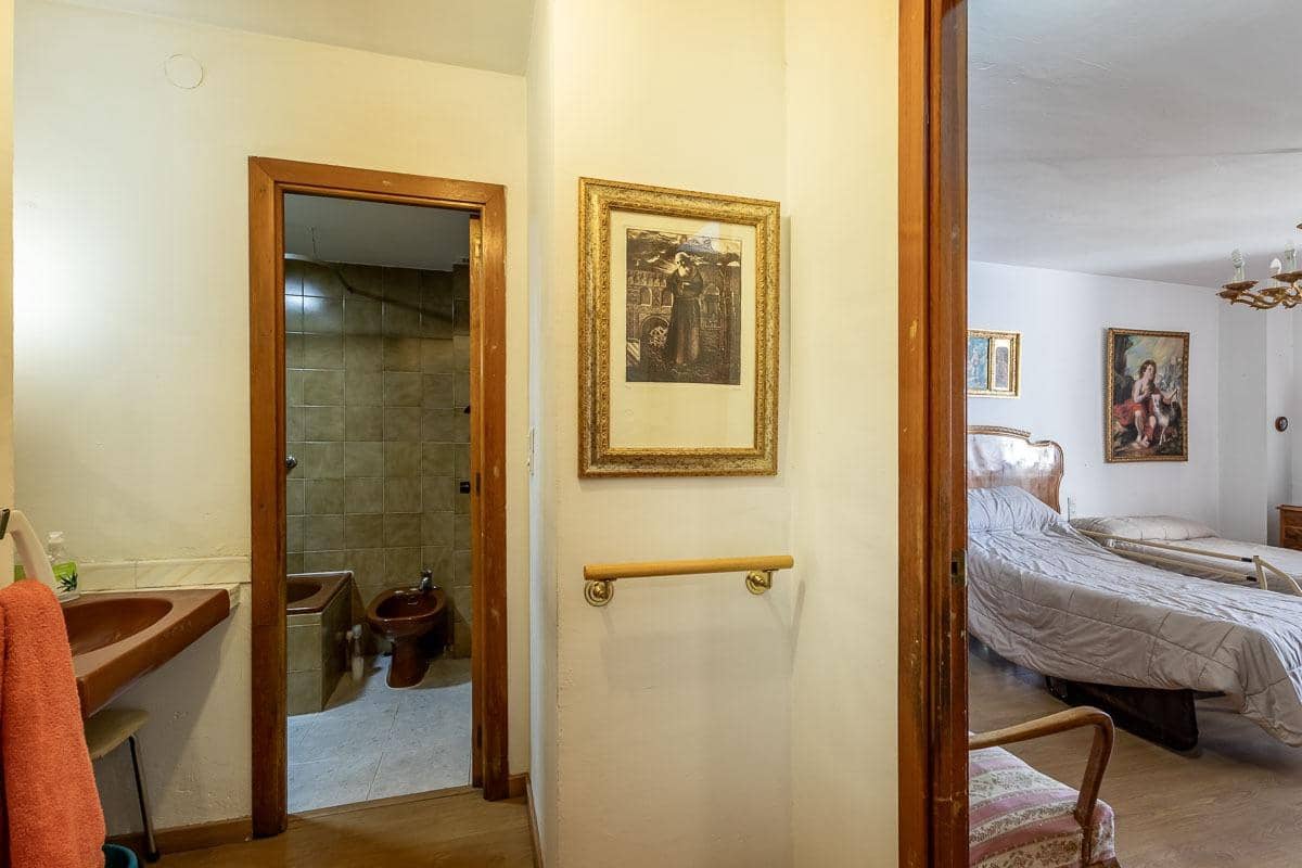 11 sypialnia Apartament na sprzedaż w Miasto Grenada - 1 069 000 € (Ref: 9356103)