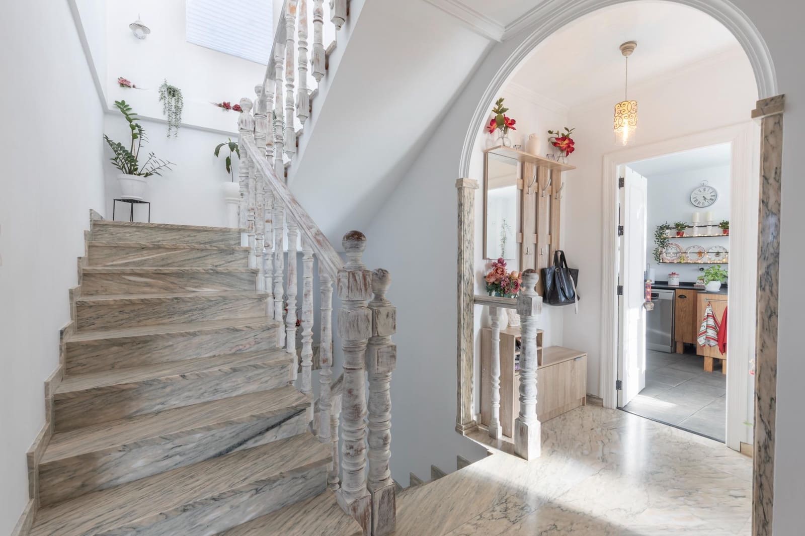 5 soveværelse Villa til salg i Gojar med swimmingpool garage - € 560.000 (Ref: 9356105)