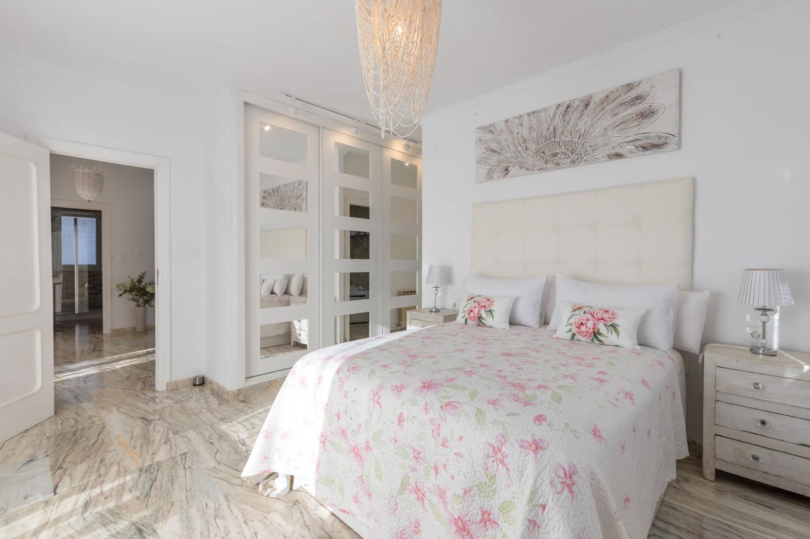 5 soveværelse Villa til salg i Gojar med swimmingpool garage - € 560.000 (Ref: 9356105)