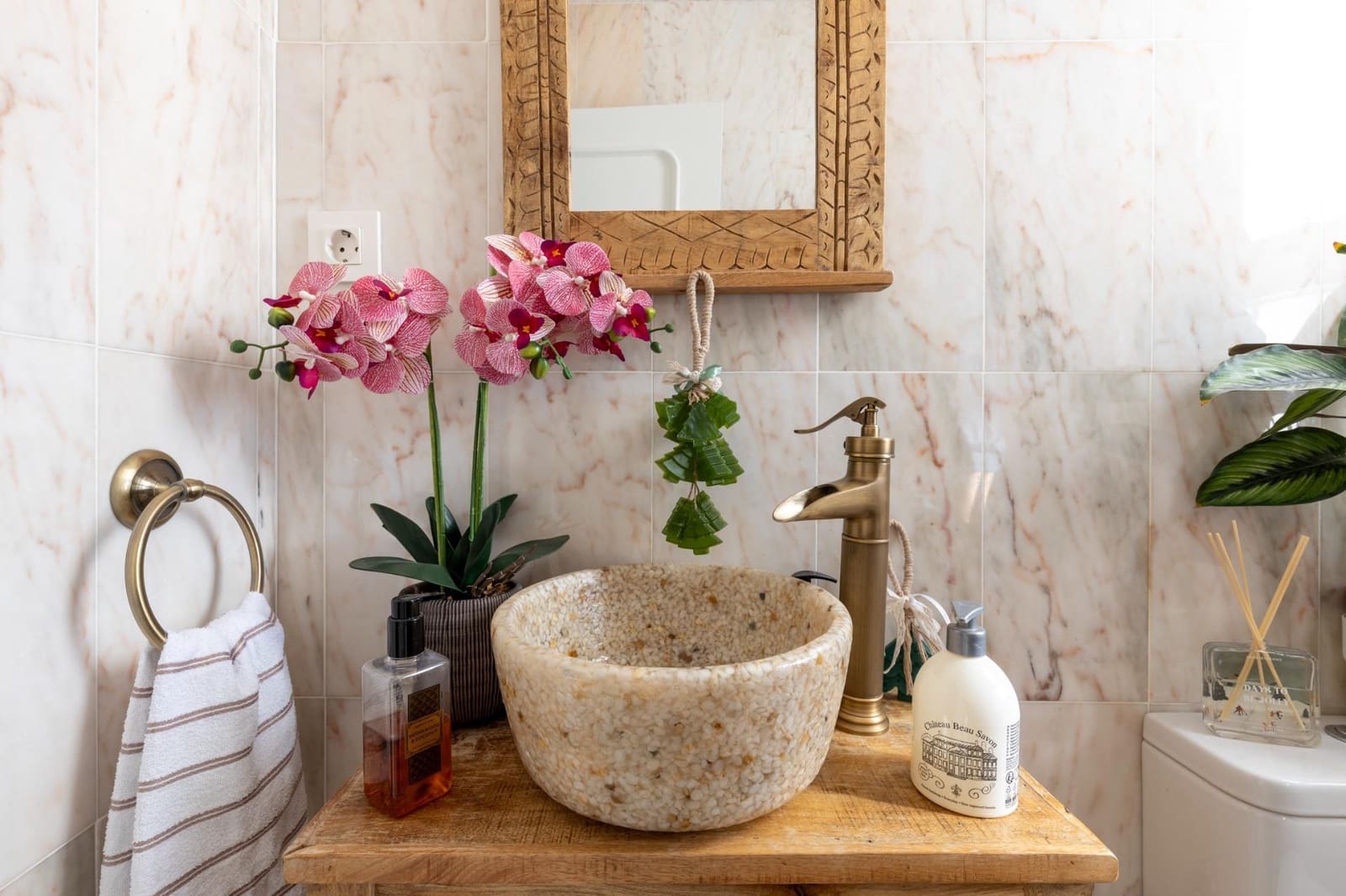 5 soveværelse Villa til salg i Gojar med swimmingpool garage - € 560.000 (Ref: 9356105)