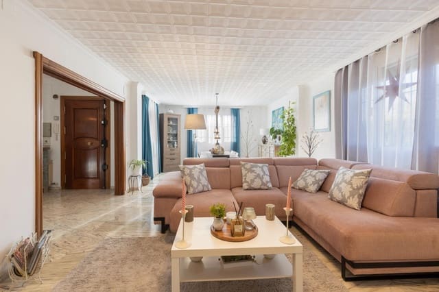 5 soveværelse Villa til salg i Gójar med swimmingpool garage - € 560.000 (Ref: 9356105)