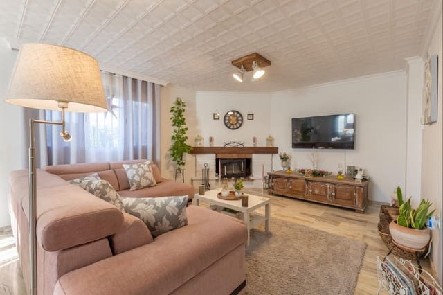 5 soveværelse Villa til salg i Gójar med swimmingpool garage - € 560.000 (Ref: 9356105)