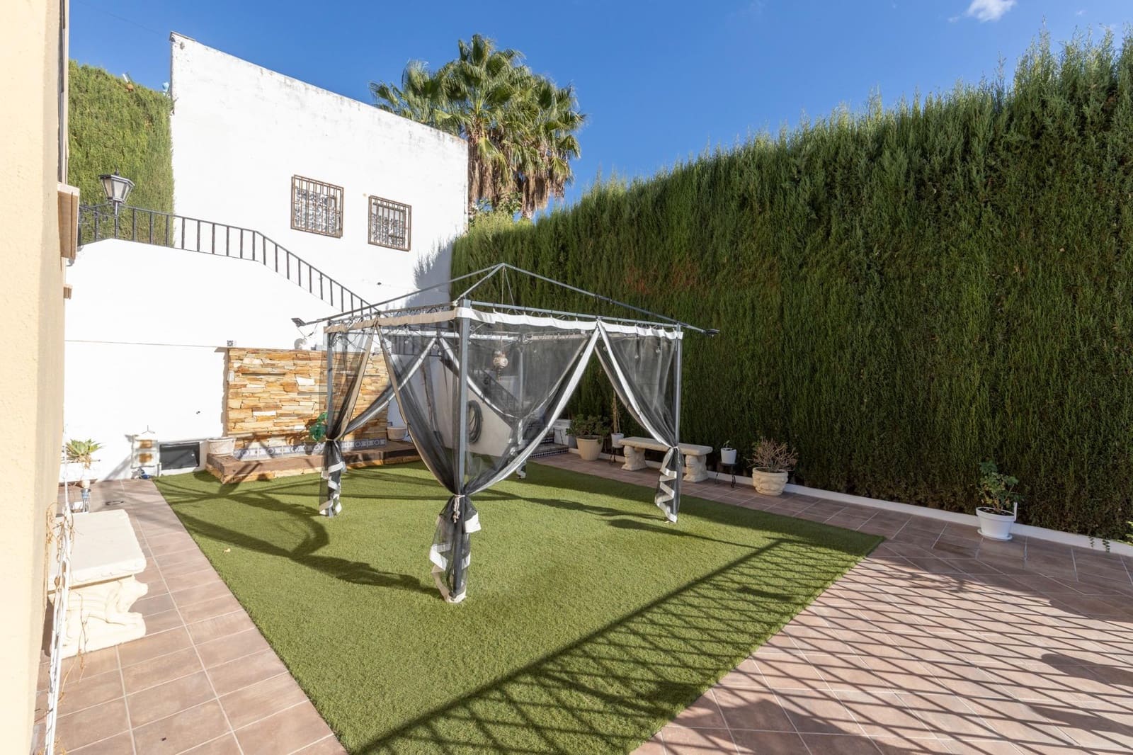 5 soveværelse Villa til salg i Gojar med swimmingpool garage - € 560.000 (Ref: 9356105)