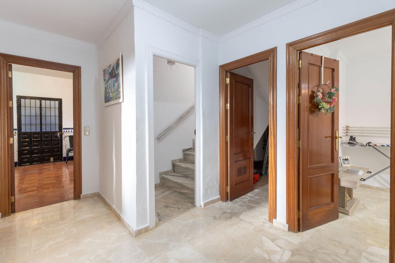 5 soveværelse Villa til salg i Gojar med swimmingpool garage - € 560.000 (Ref: 9356105)