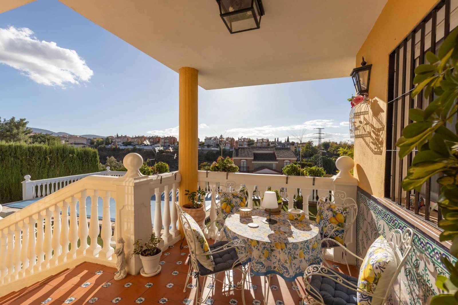 5 soveværelse Villa til salg i Gojar med swimmingpool garage - € 560.000 (Ref: 9356105)