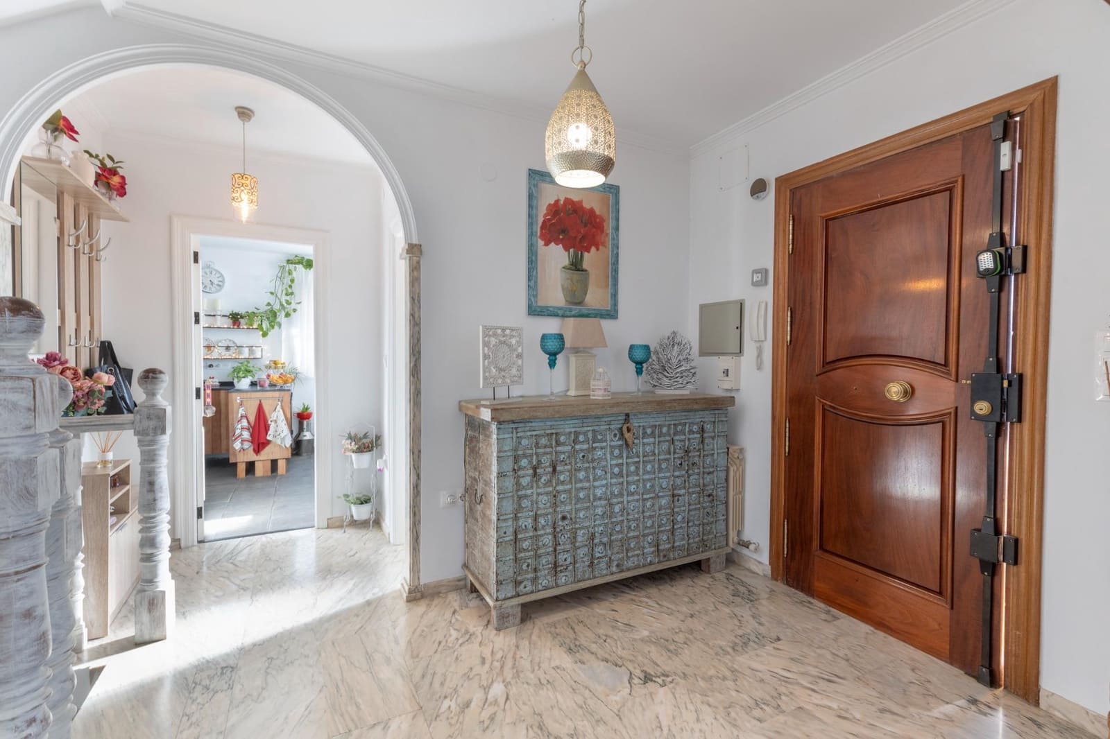 5 soveværelse Villa til salg i Gojar med swimmingpool garage - € 560.000 (Ref: 9356105)