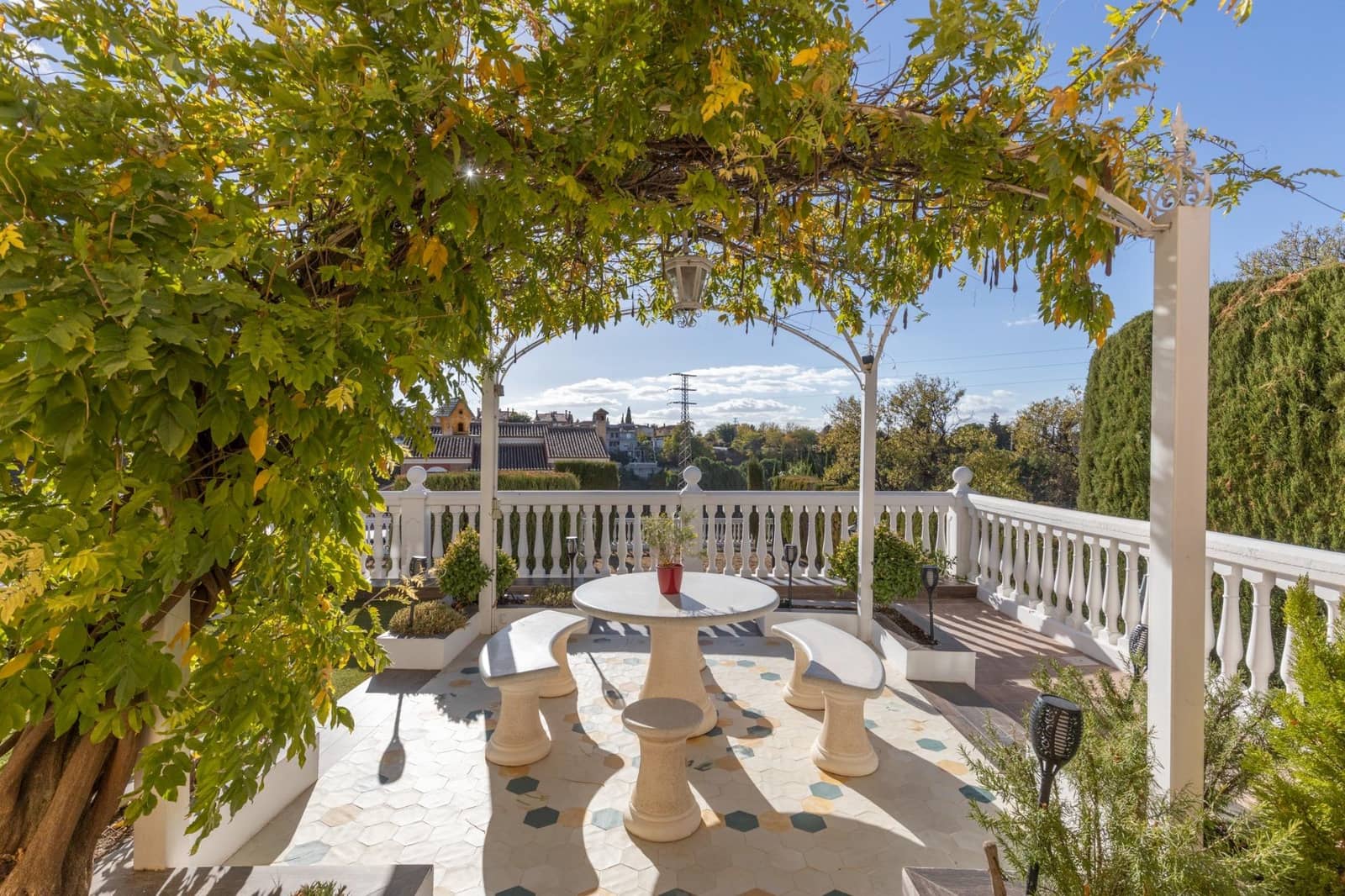 5 soveværelse Villa til salg i Gojar med swimmingpool garage - € 560.000 (Ref: 9356105)