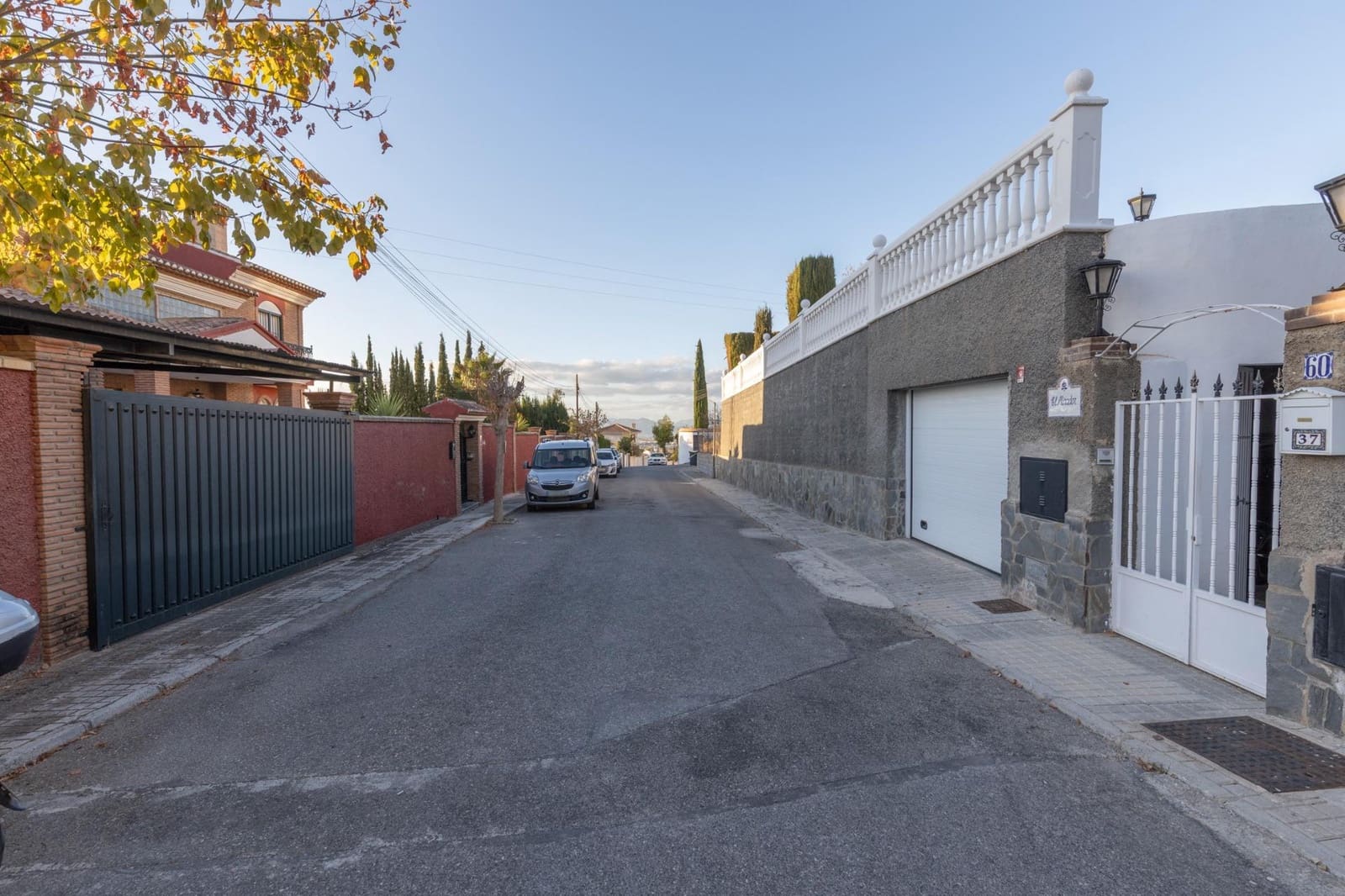 5 soveværelse Villa til salg i Gojar med swimmingpool garage - € 560.000 (Ref: 9356105)