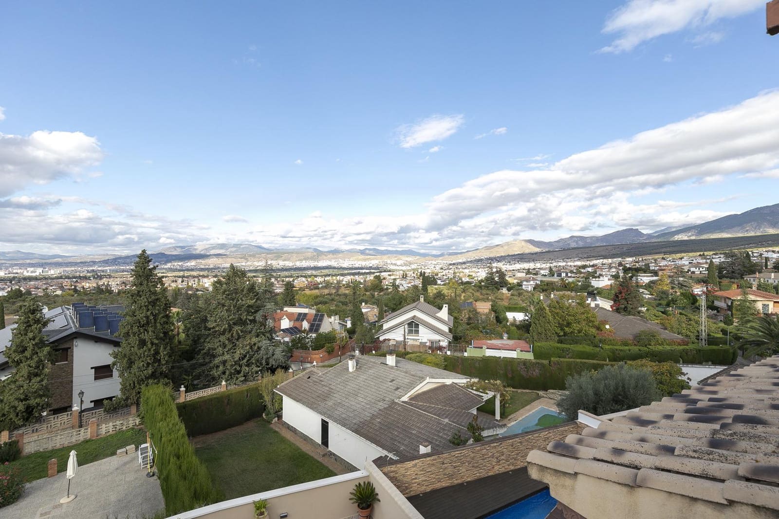 3 bedroom Semi-detached Villa for sale in Gojar with pool garage - € 415,000 (Ref: 9359474)