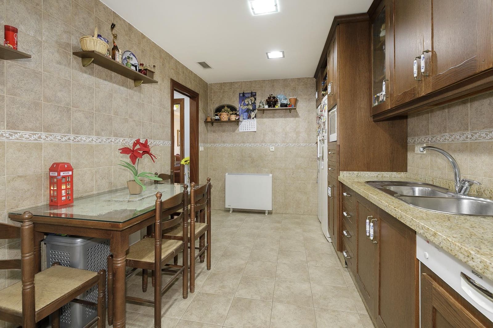 3 bedroom Semi-detached Villa for sale in Gojar with pool garage - € 415,000 (Ref: 9359474)