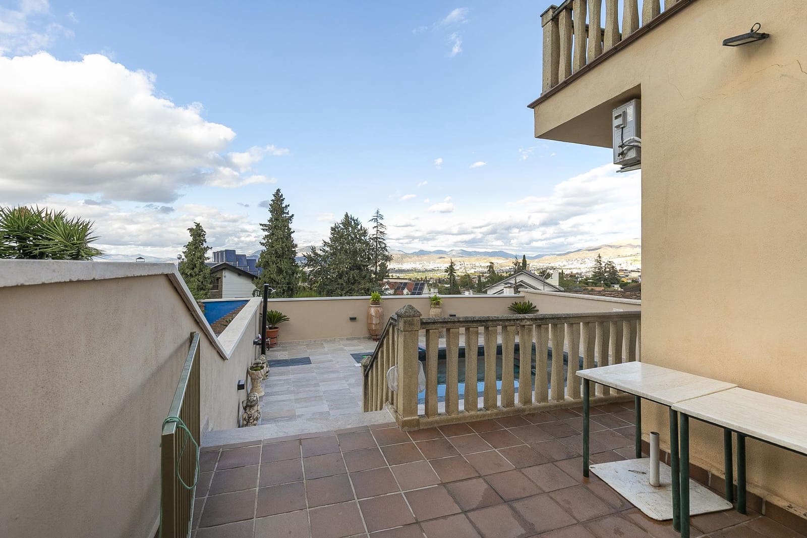 3 bedroom Semi-detached Villa for sale in Gojar with pool garage - € 415,000 (Ref: 9359474)