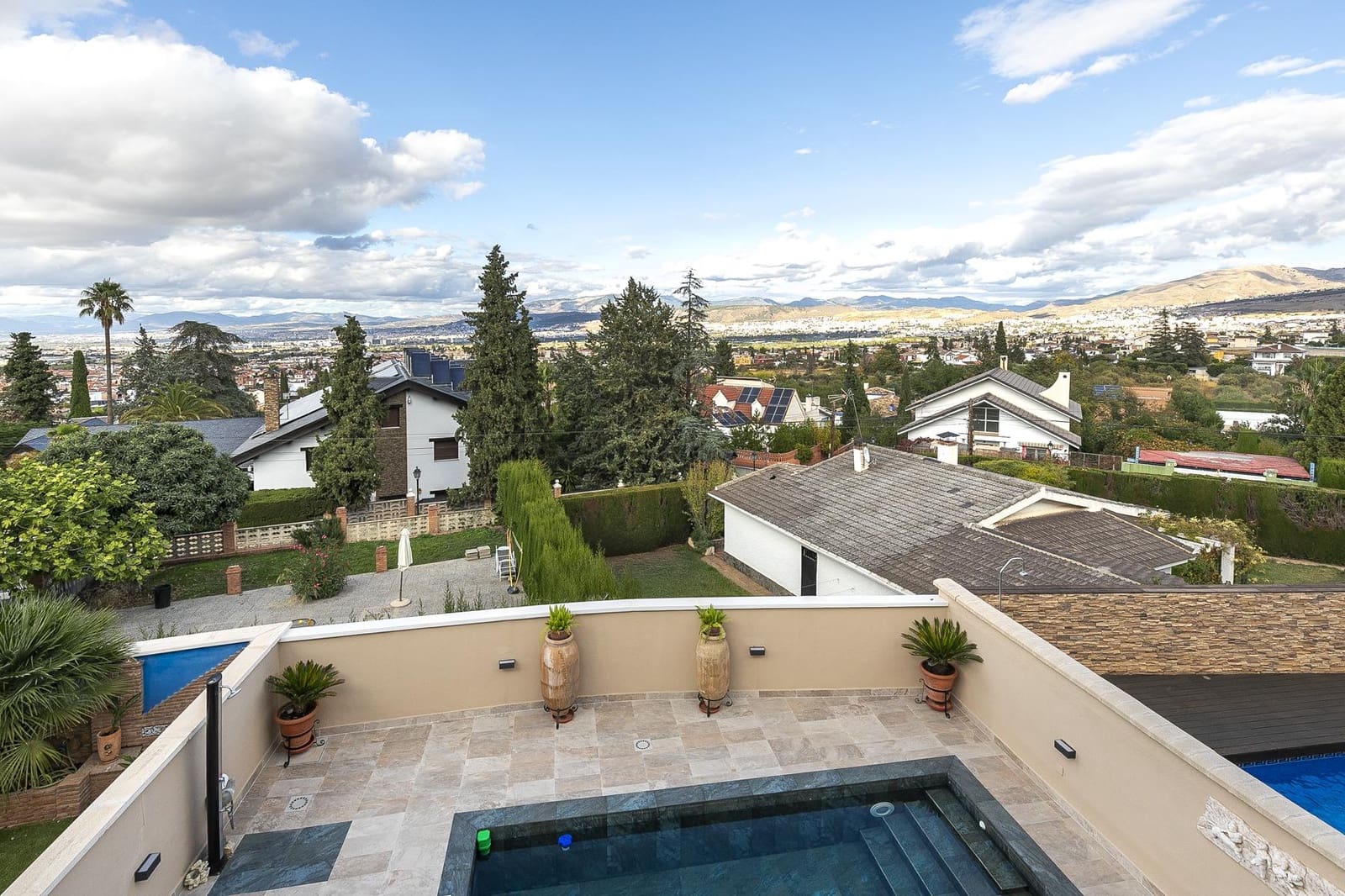 3 bedroom Semi-detached Villa for sale in Gojar with pool garage - € 415,000 (Ref: 9359474)