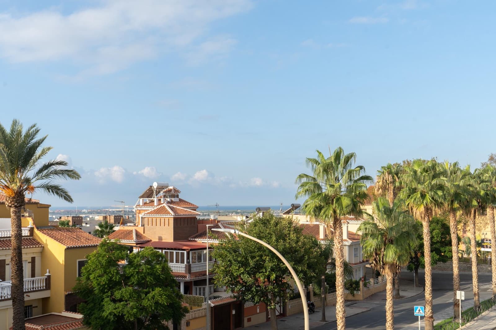 6 soveværelse Rækkehus til salg i Motril - € 155.000 (Ref: 9359475)