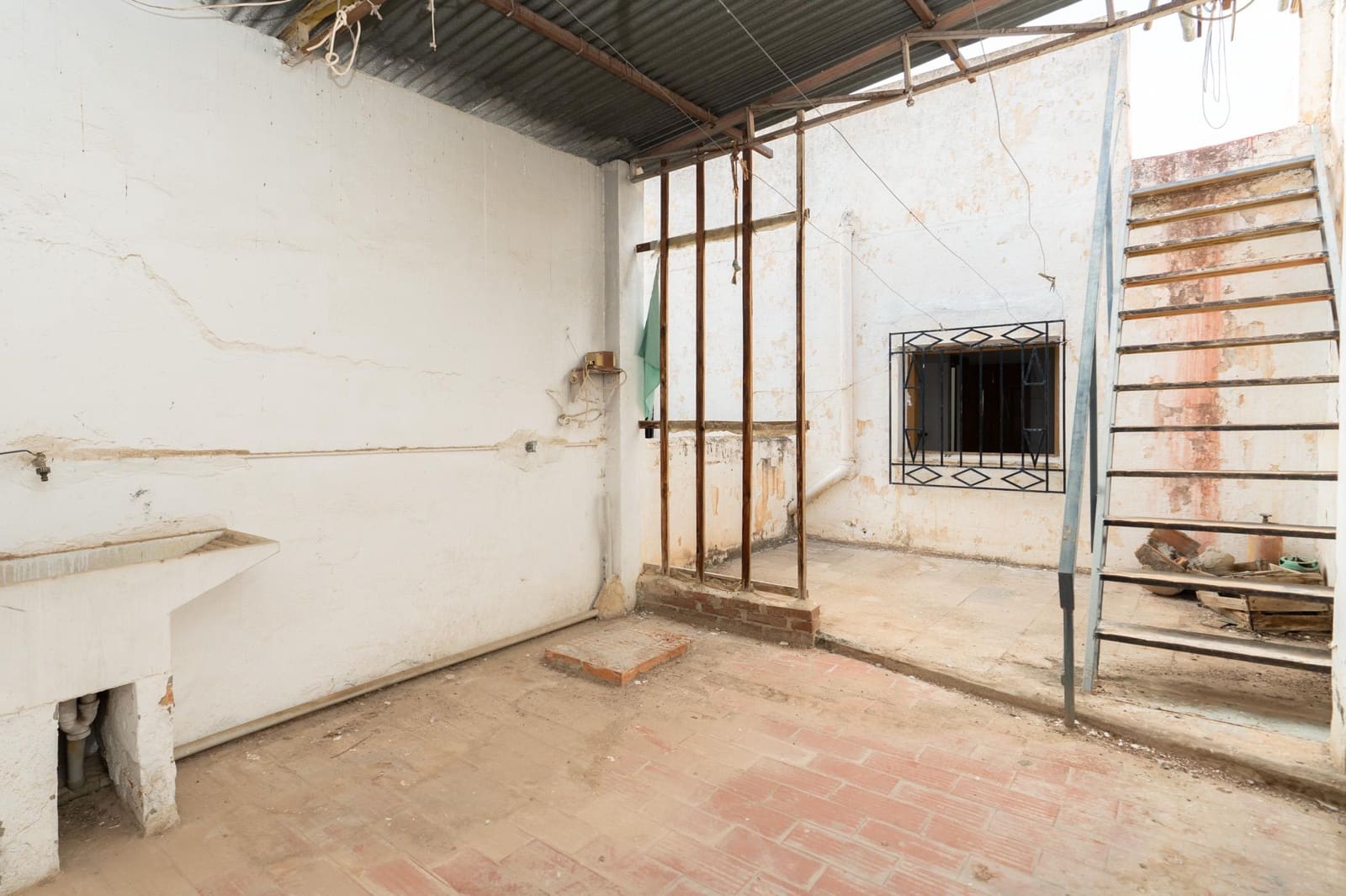 6 soveværelse Rækkehus til salg i Motril - € 155.000 (Ref: 9359475)