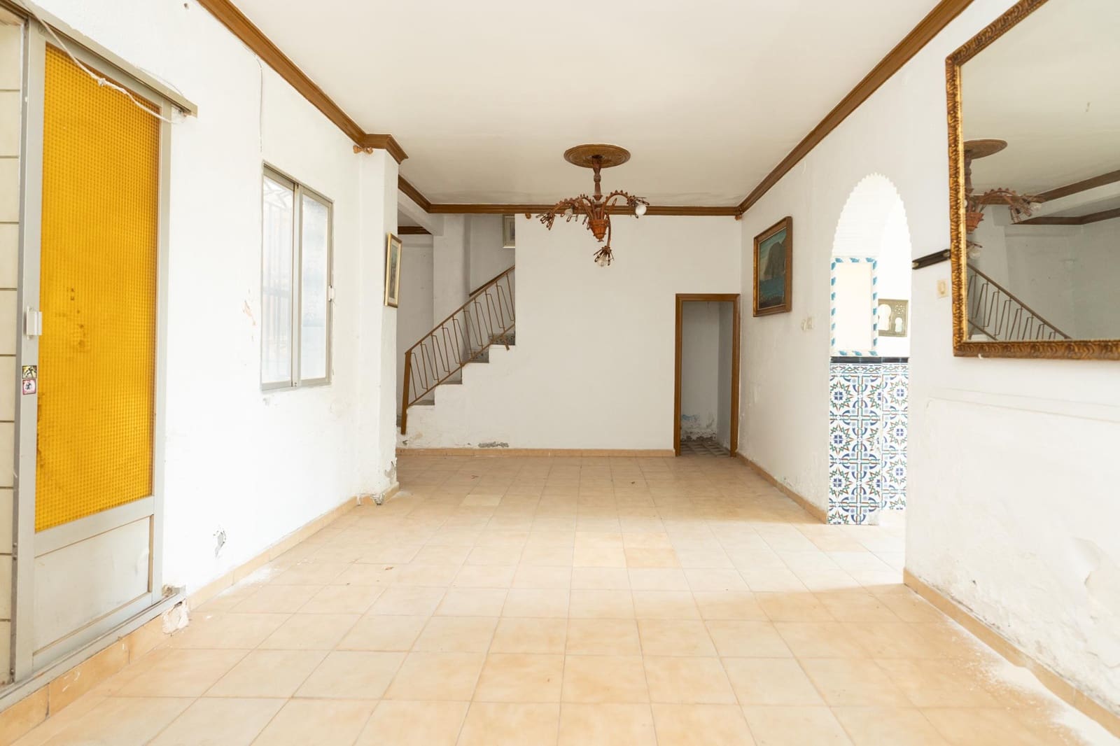 6 soveværelse Rækkehus til salg i Motril - € 155.000 (Ref: 9359475)